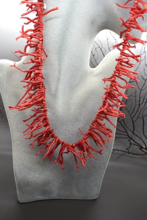 Orecchini In Corallo Rosso Naturale Del Mediterraneo Con Farfallina In Argento 925 - Gioiello Artigianale Torre Del Greco