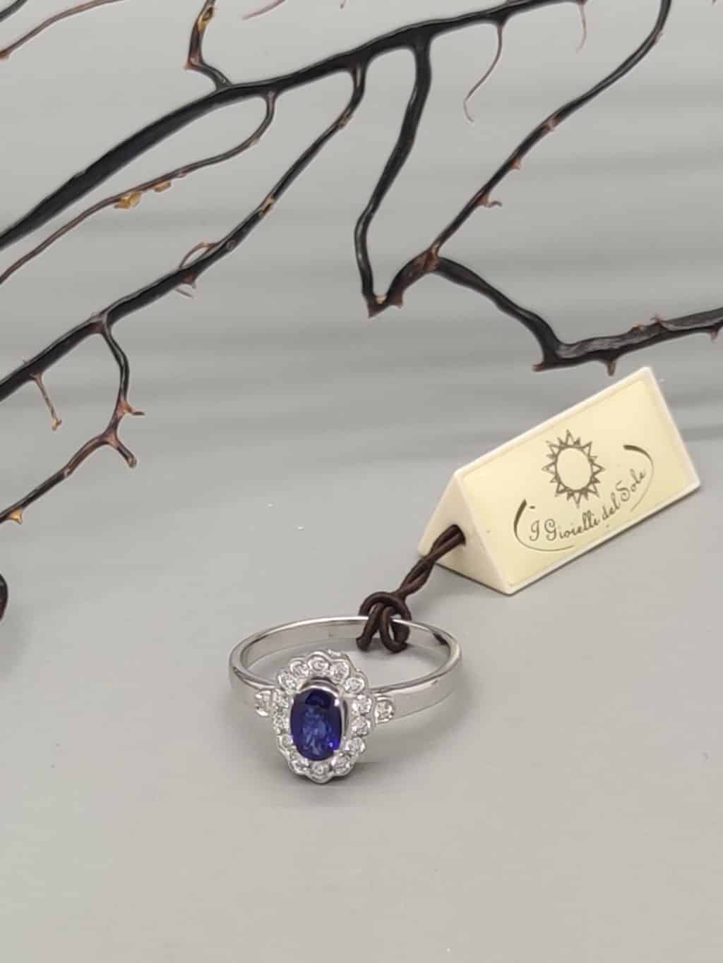 ANELLO-ZAFFIRI-DIAMANTI-ORO-BIANCO
